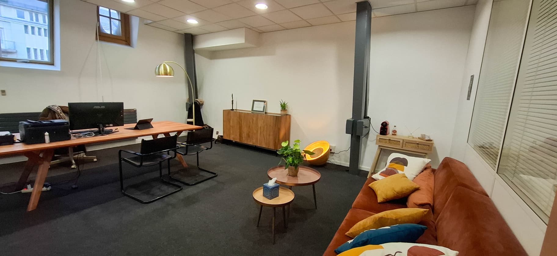 Bureau en érable – Menuiserie intérieure sur mesure par Mokuton Menuiserie, image 3