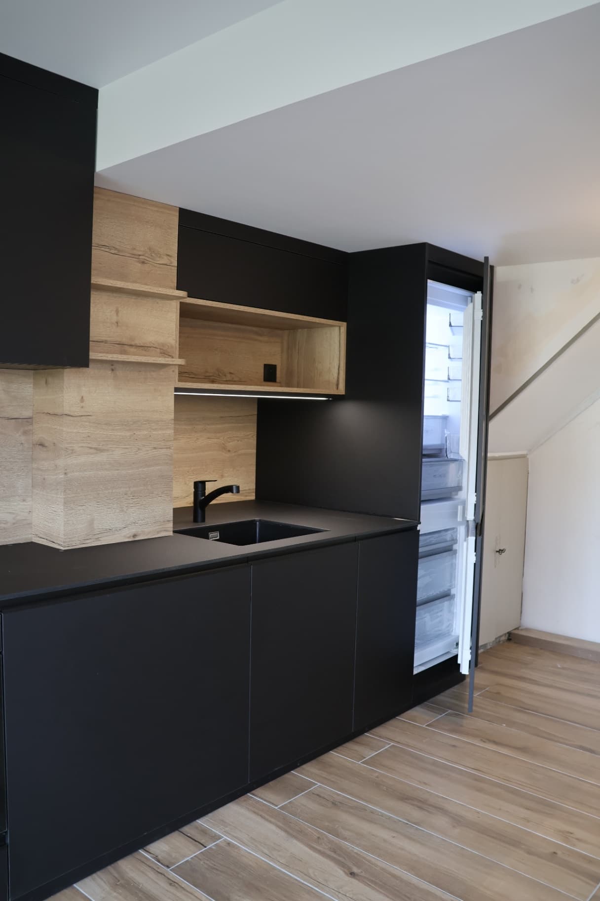 Cuisine moderne sur mesure – Agencement sur mesure par Mokuton Menuiserie, image 10